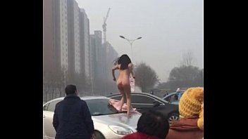 Naked chinese woman