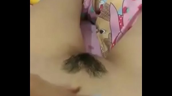 Enseña su vagina