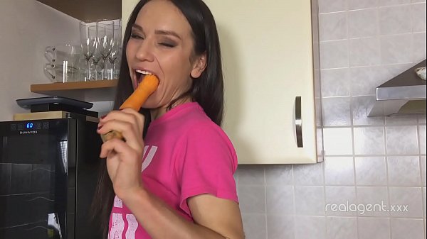 Porno com cenoura