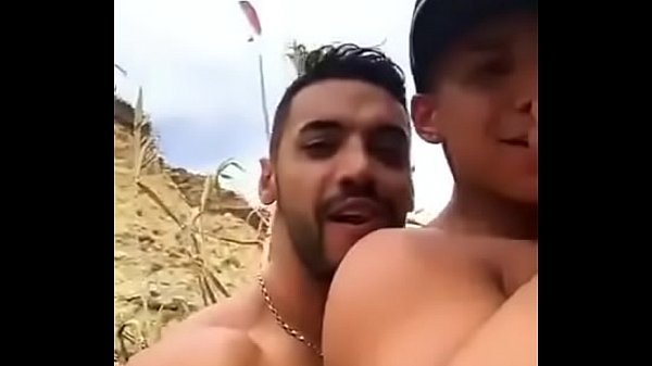 Sarados fodendo gay