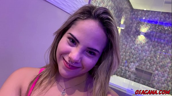 Vídeo de sexo com novinha de 18 anos em português