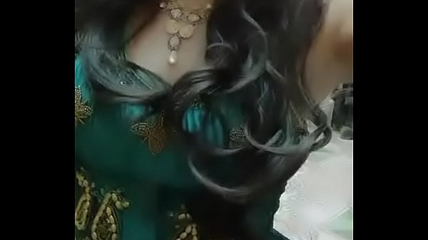 Casada batendo sari ao vivo live