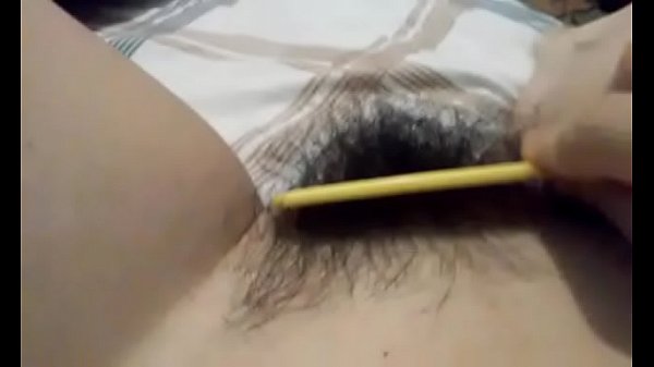 Homem chupando vagina peluda
