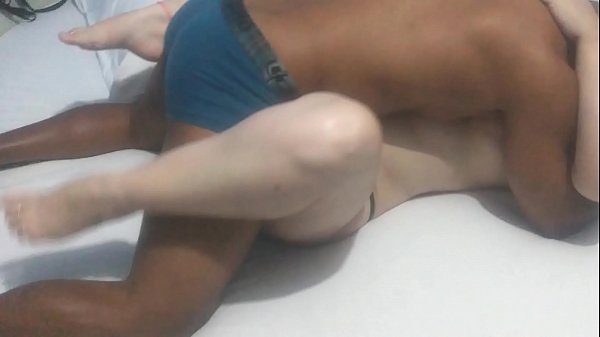 Mulher fazendo sexo brasileiro