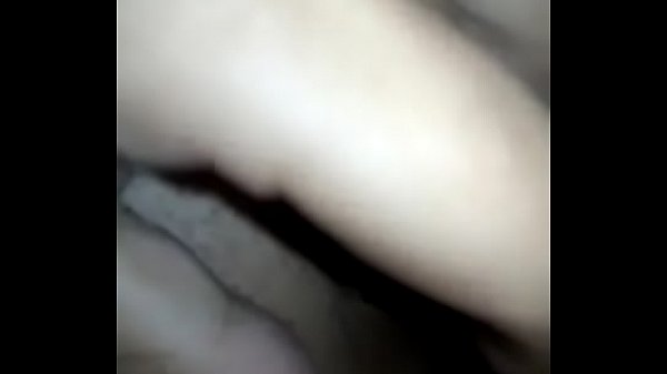 Mulher gordinha si masturbando