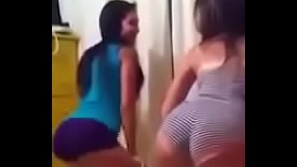 Novinhas gostosas dançando nua
