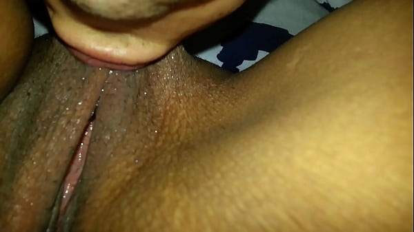 Sexo oral homem chupando buceta mulher