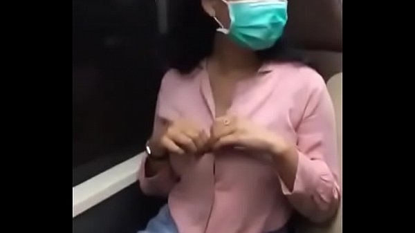 Brasileiras se exibindo nuas no ônibus amadoras