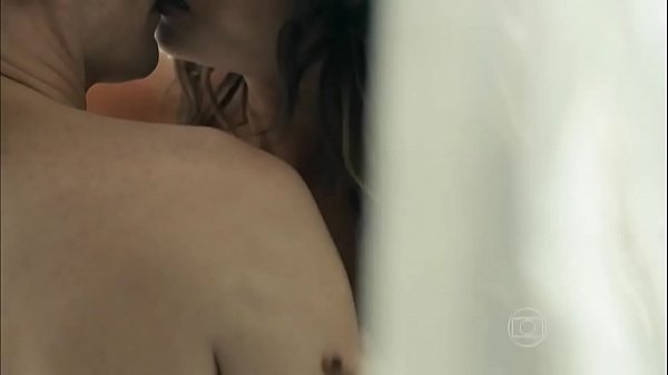 Entre lençóis com Paola Oliveira