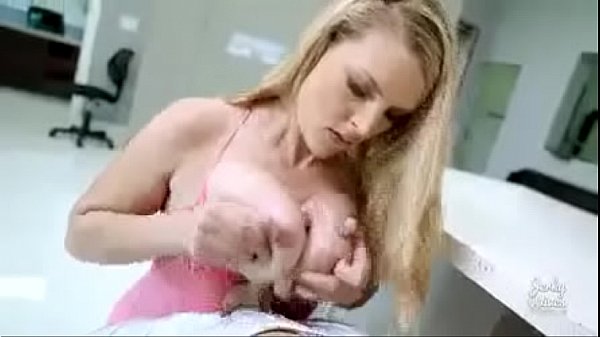 Mãe durmindo efasendo sexo com  filho