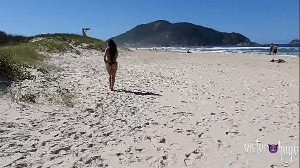 Praia de nudissmo com peitudas gostosas