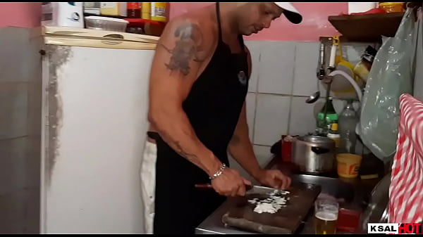 Video porno homem çomendo um 18 de idade caxorrro