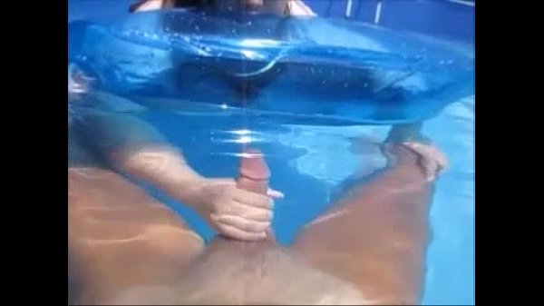 Animacao de sexo debaixo d'água