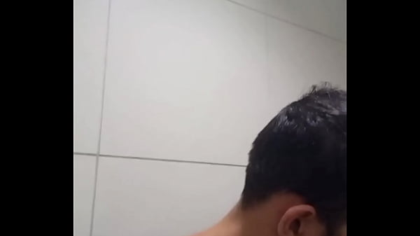 Porno gay no banheirao