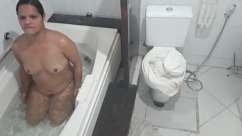 Paty bumbum no banho