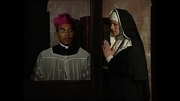 Seco anal com freiras
