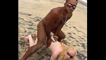 Fuck na desconhacida na praia