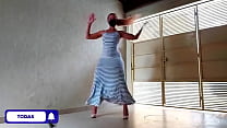 Mae dancando