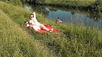 Praia nudismo mulheres tomando sol