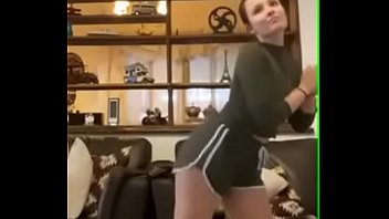 Xvideo de kid bengala pegando o cuzinho de larissa manoela