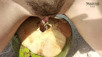 Drink my pissing pussy for lunch