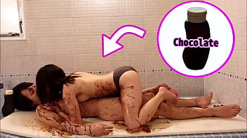 Japonesa bunduda box de banheiro sexo