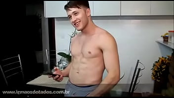 Vitor Ferraz gay
