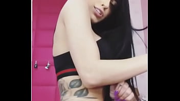 Mc Mirella toda tatuada fudendo gostoso