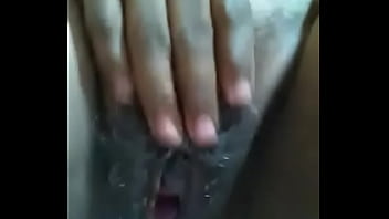 Video porno com mulher madura si masturbando