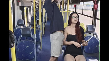 So encoxada  boa no ônibus  arrimo